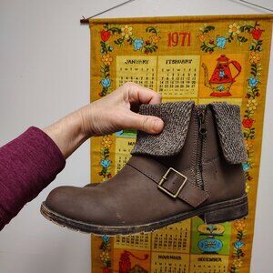 Brown boots